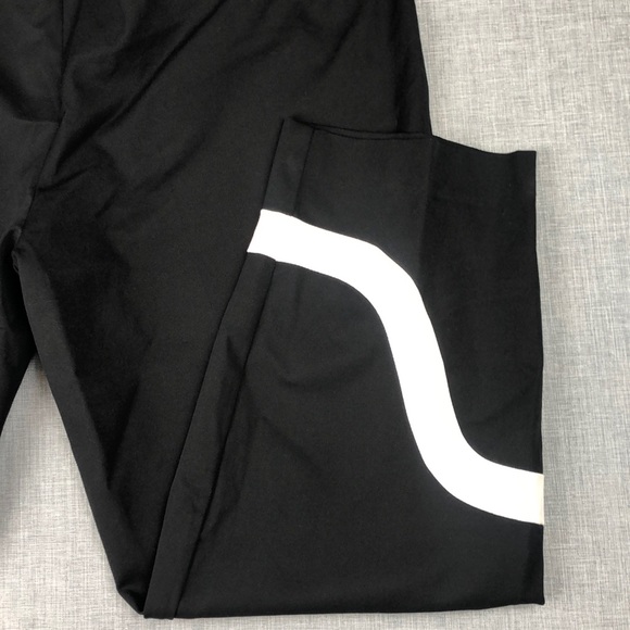 Only One Left! Size 16W Alfani Black & White Skinny Ankle Pants Plus Size - Picture 6 of 6